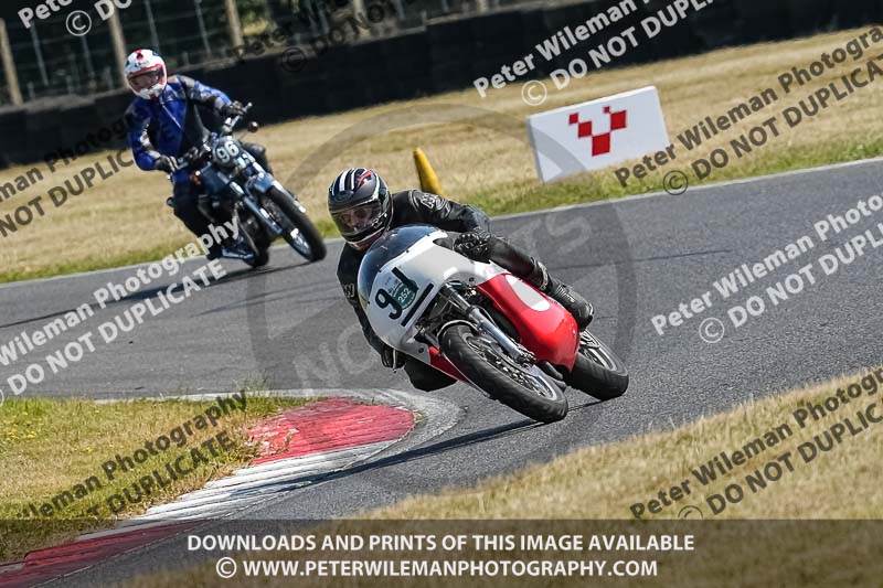 cadwell park;cadwell park photographs;cadwell trackday photographs;enduro digital images;event digital images;eventdigitalimages;peter wileman photography;racing digital images;trackday digital images;trackday photos